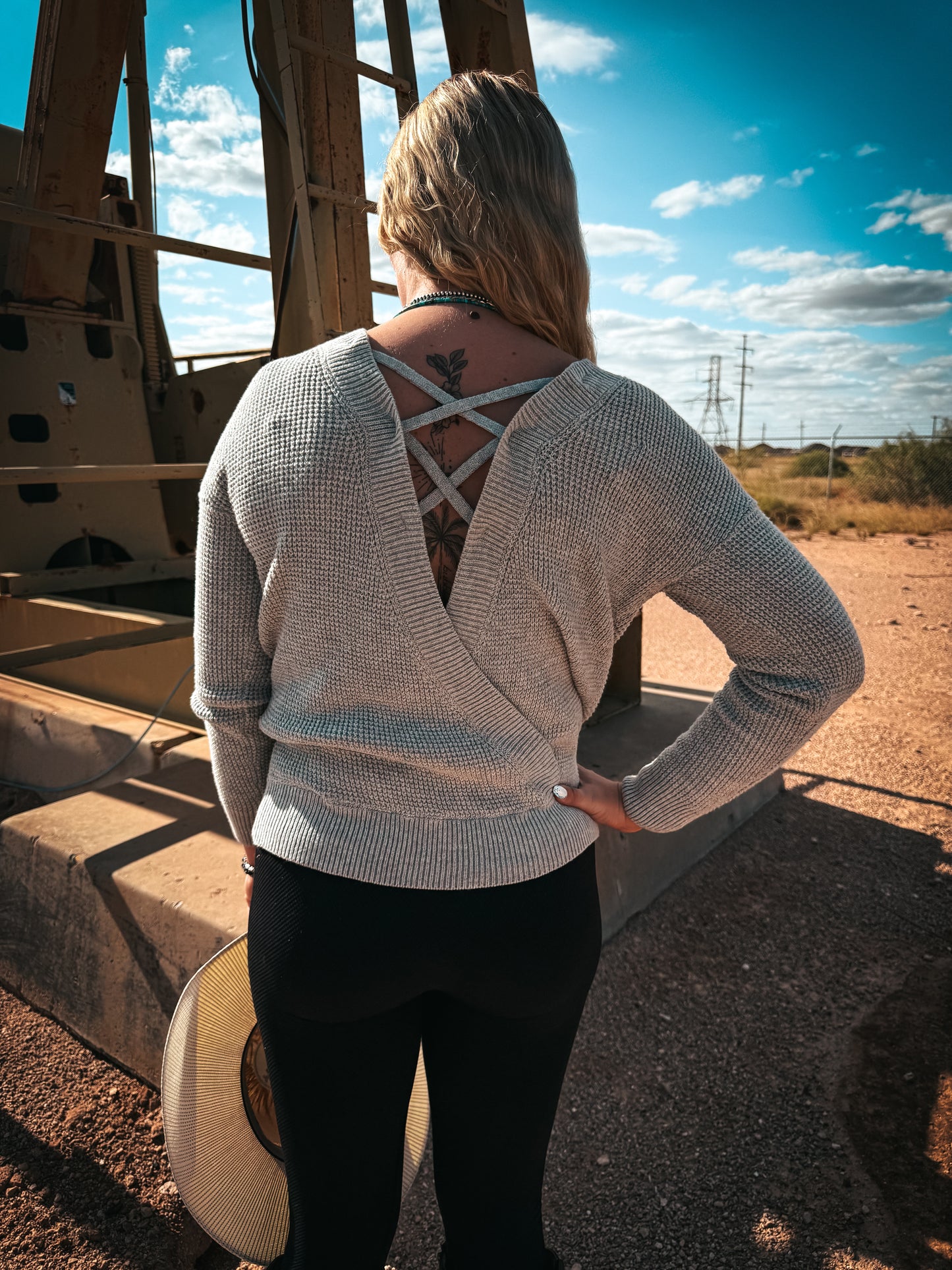 Grey vback sweater