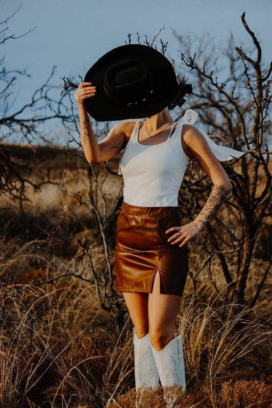 White tank w/ Bow